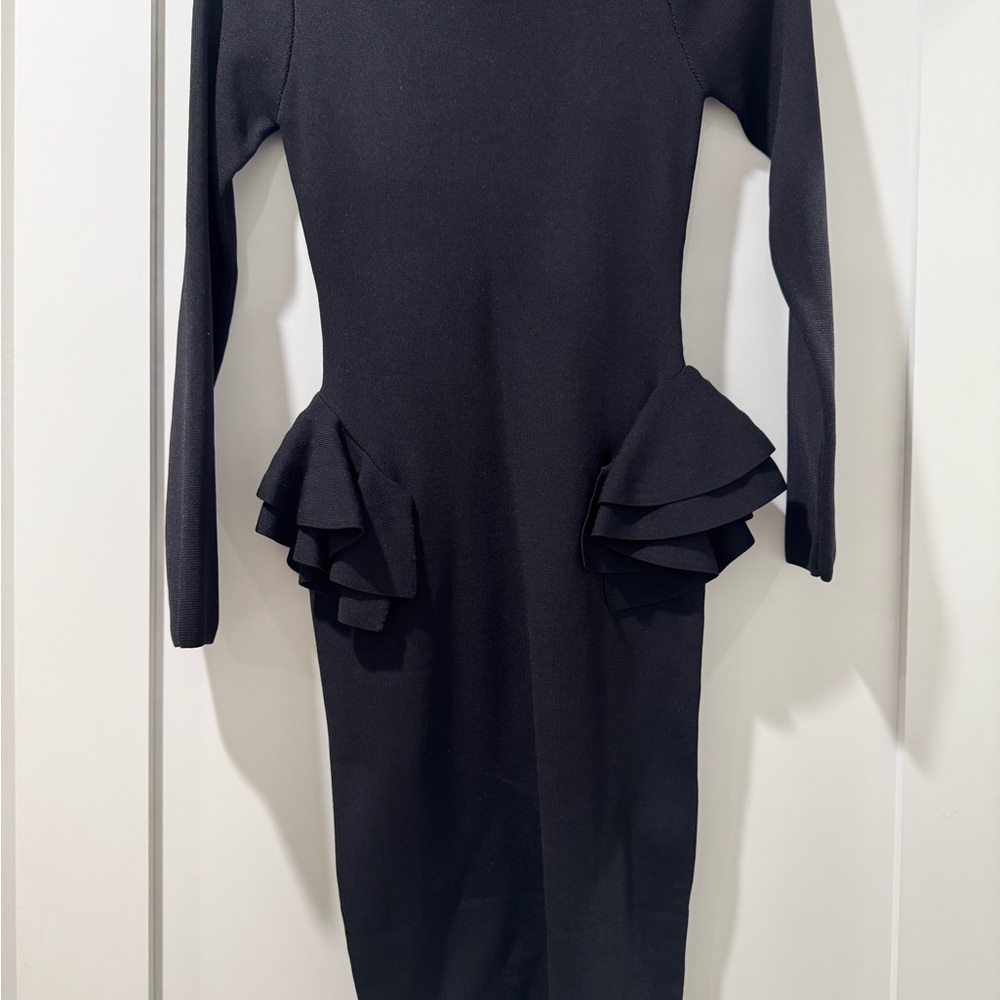 Figure sculpting silhouette 
Elegant Black Ruffle Dress size Small🔥